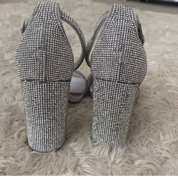 Steve Madden Crystal Heels NEW / box - Picture 5 of 6